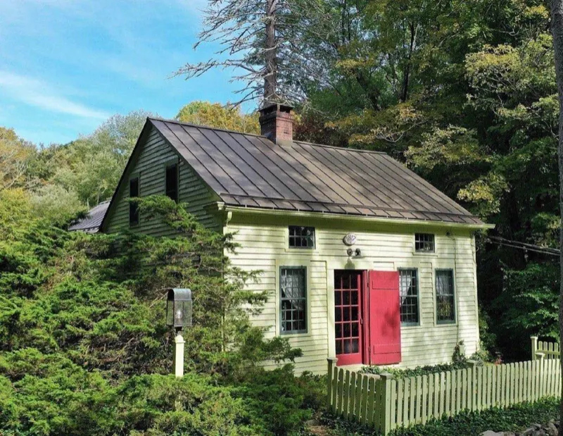 Cottage metal roof (sample photo)