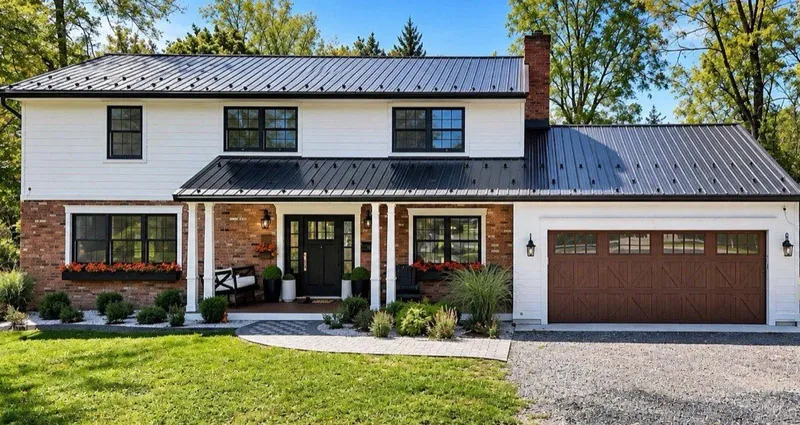 Home with metal roof (sample photo)